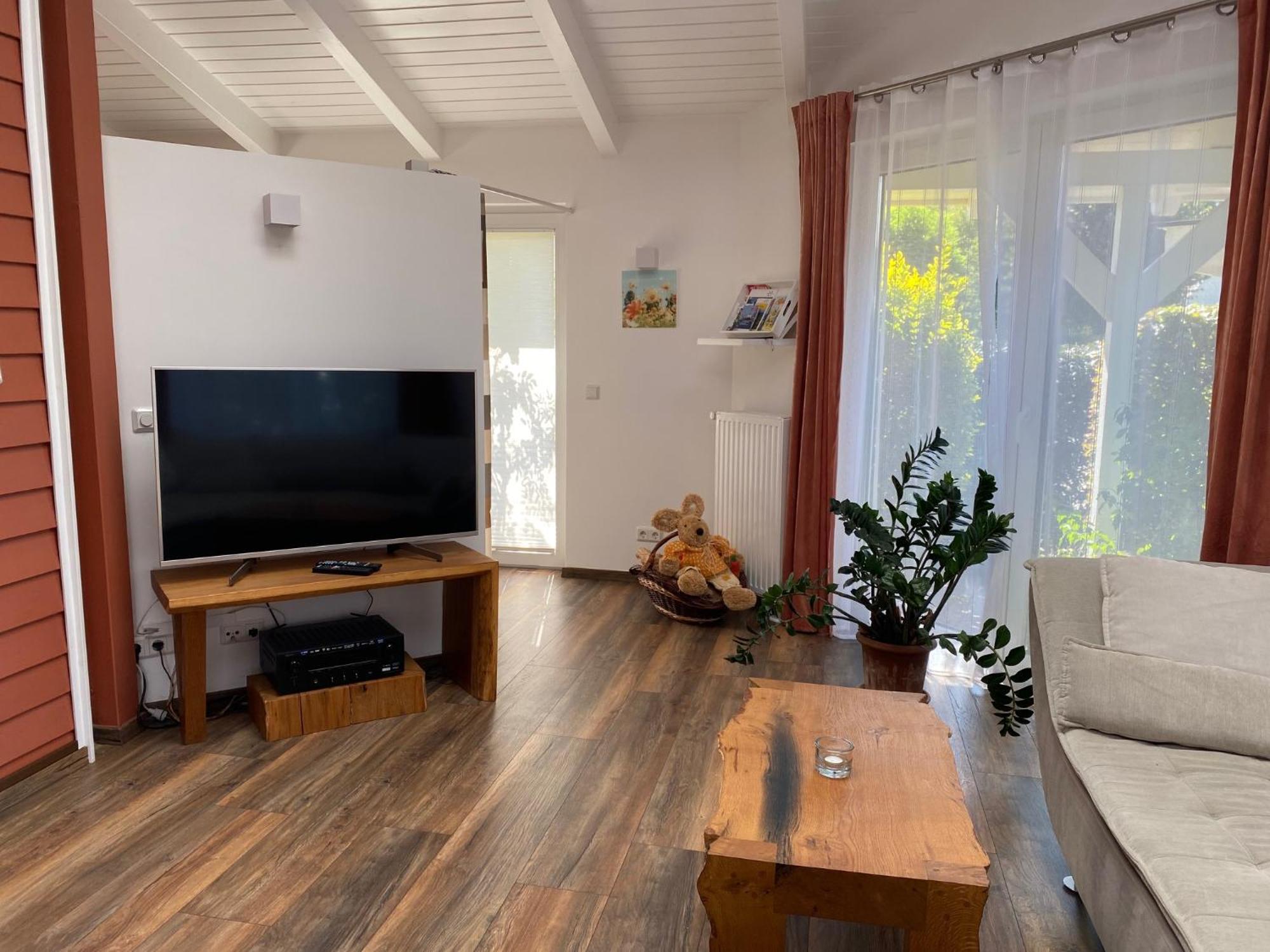 Moderne Ferienwohnung Mit Kamin U Garten Im Eg 100Qm Naehe Weser Und Golfplatz Achim Exterior foto