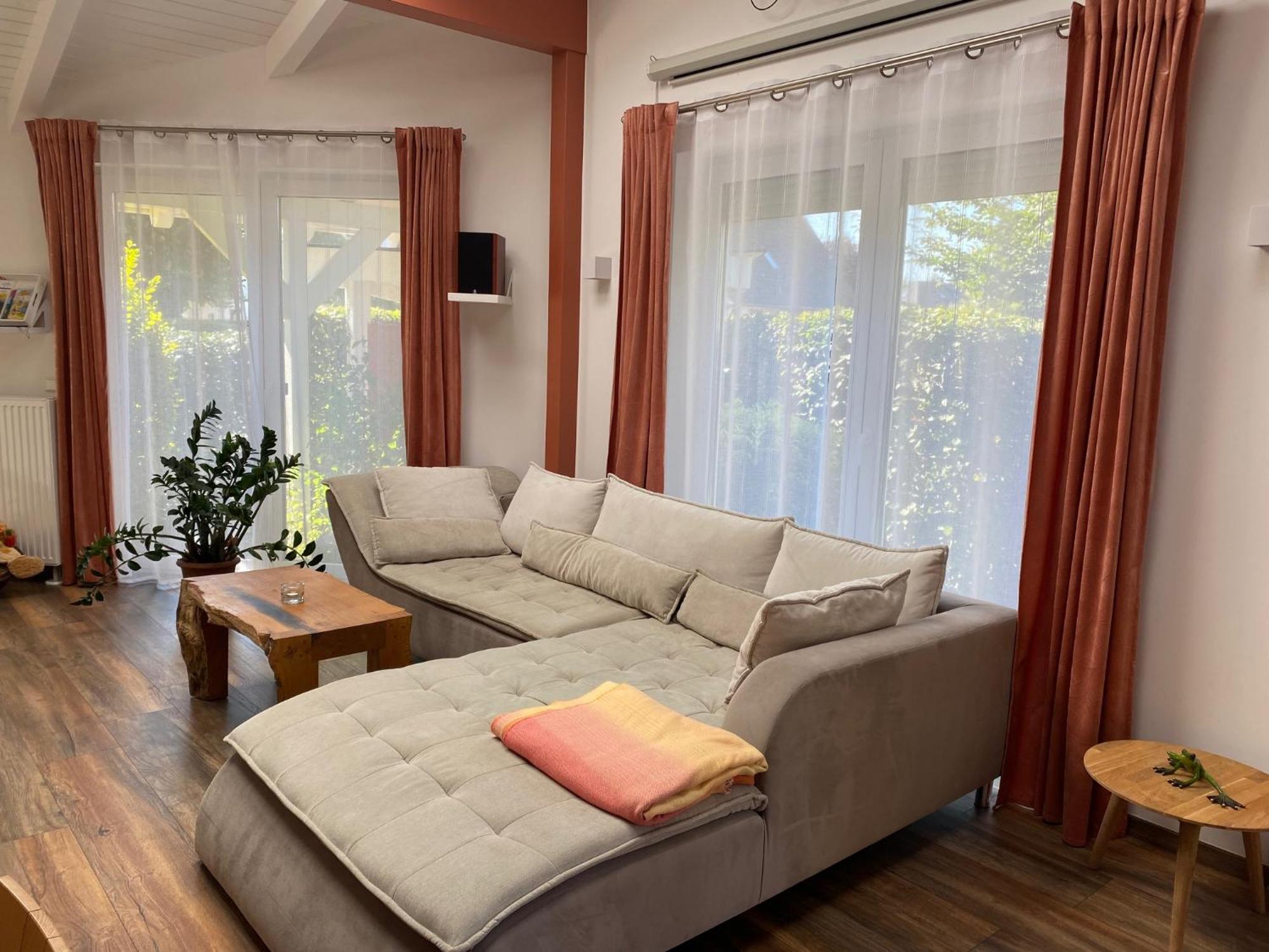 Moderne Ferienwohnung Mit Kamin U Garten Im Eg 100Qm Naehe Weser Und Golfplatz Achim Exterior foto
